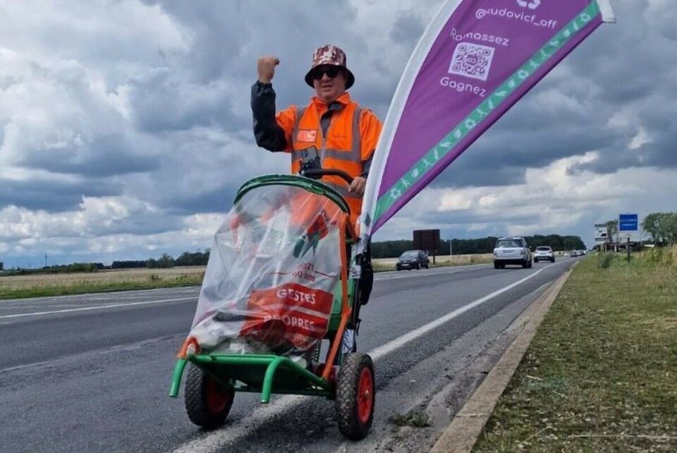 Binmen collecting waste in Paris