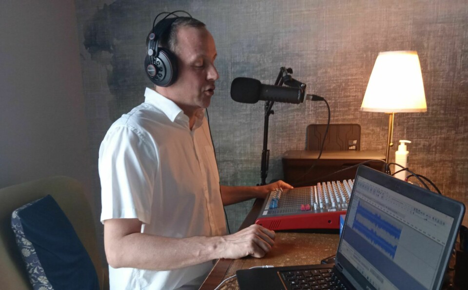 Sylvain Clament in radio studio