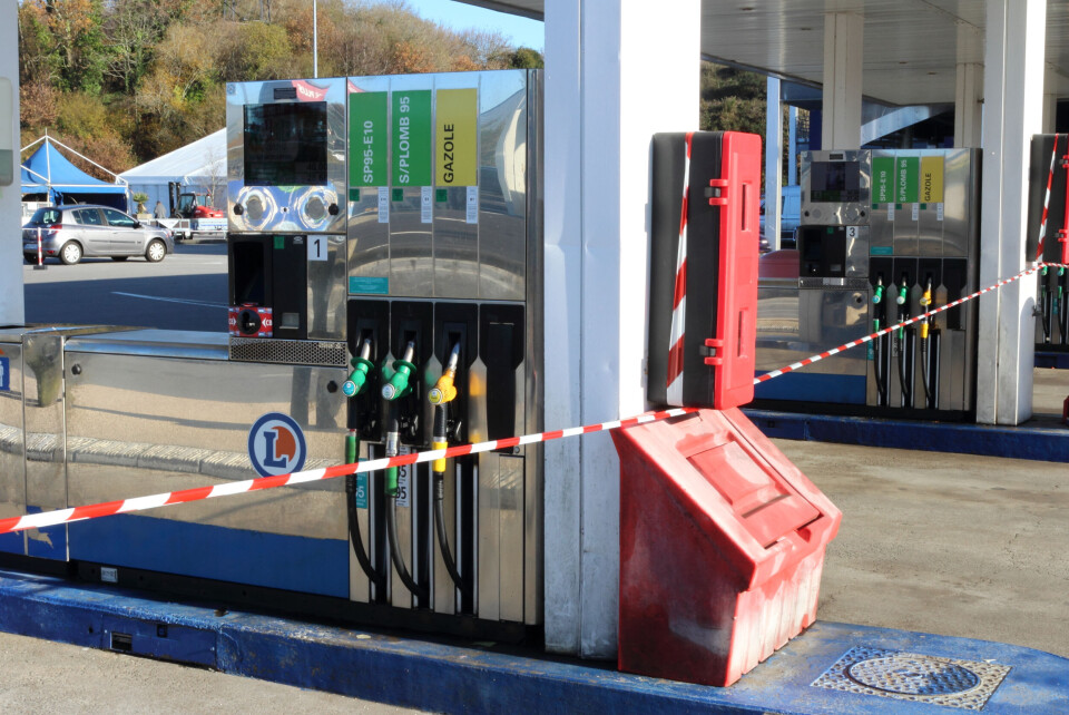 A closed petrol station in France due to a lack of fuel