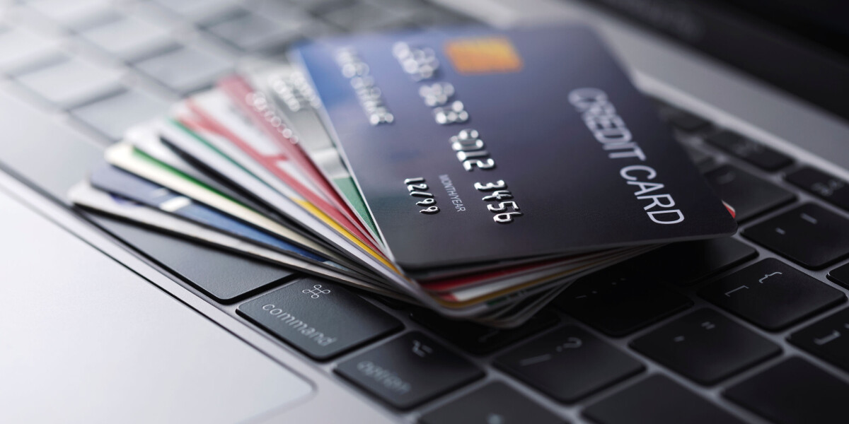 Significant bank fee rise in france in 2025: how to compare and tips to save