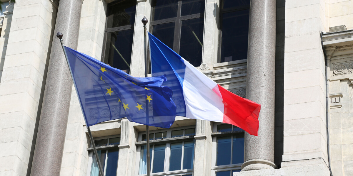 ‘hoisting eu flag as a compulsory sign of peace looks ridiculous’