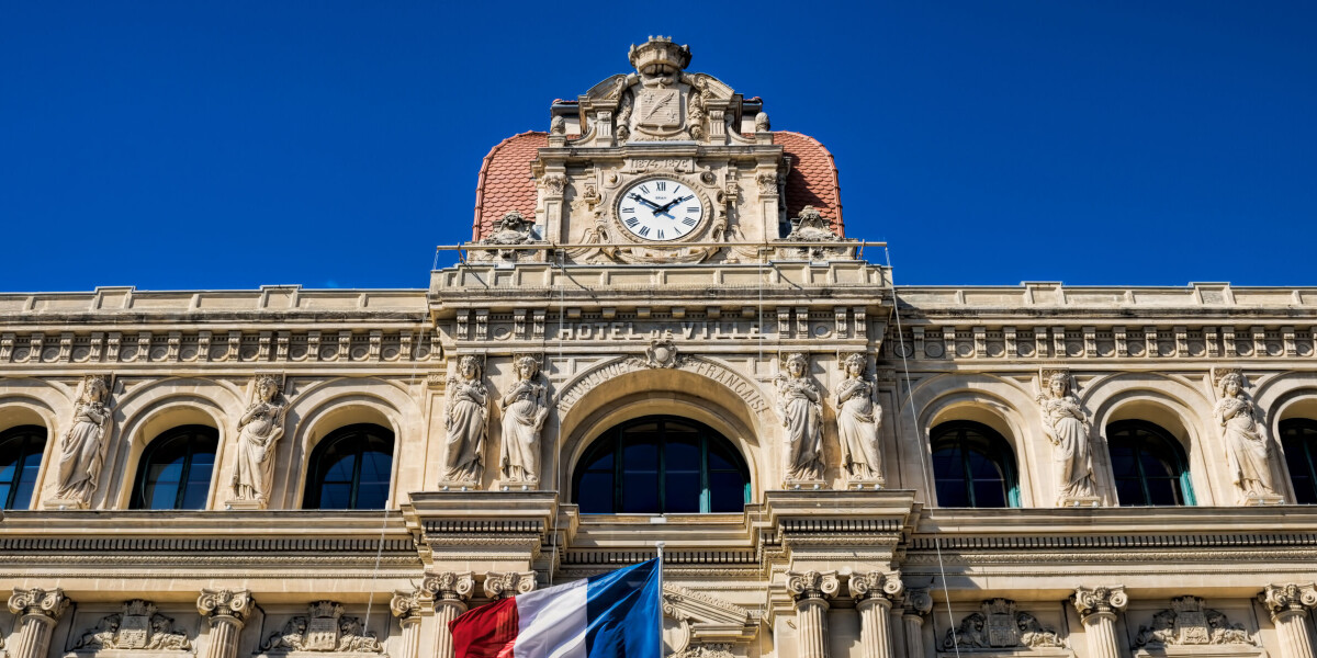 Letters: my french admin nightmare due to name error