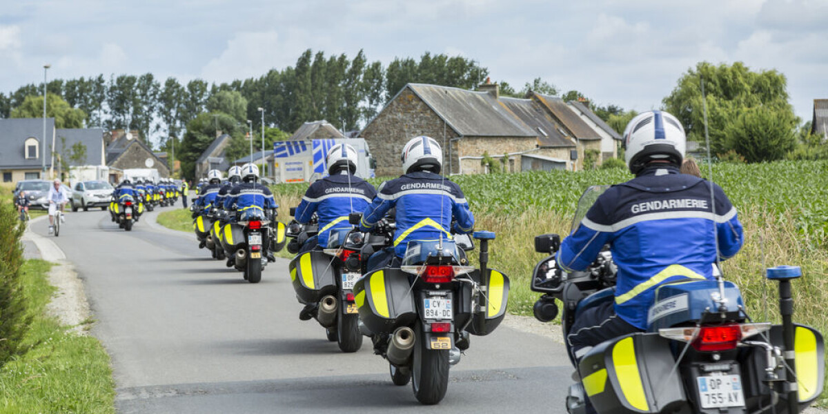 Why thousands more gendarmes are to be based in rural areas in france