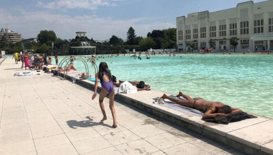 swimming pool tours france