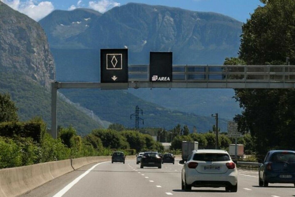 Special road sign for carpooling