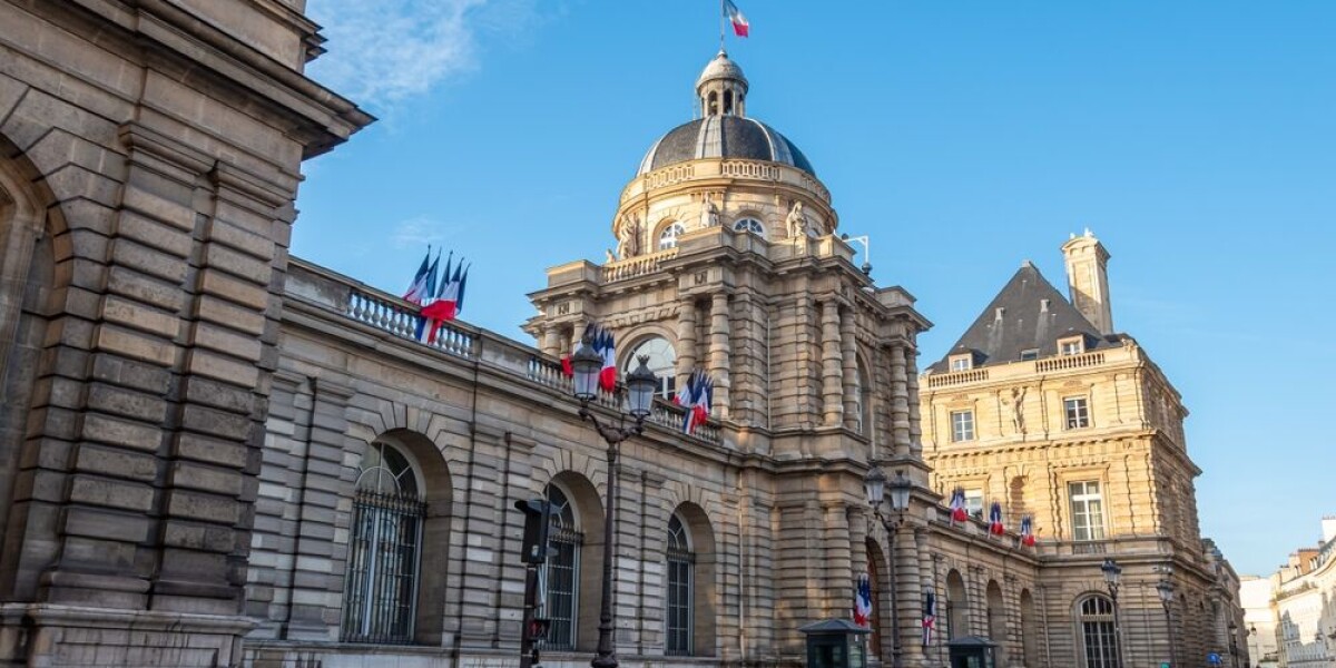 Senate votes to ban ‘inclusive language’ from official french texts