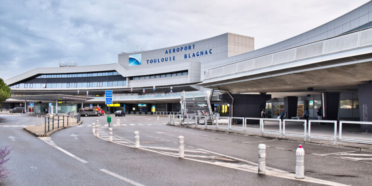 Air traffic control strike to hit many french flights next week