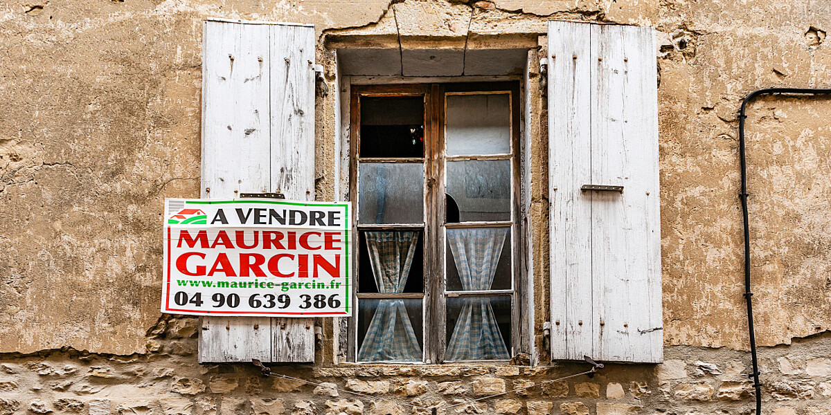 Can we delay the final signing of our french house purchase?