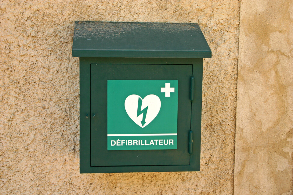 Defibrillator