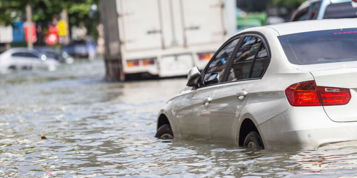 What to do (and not do) during heavy rain and flood alerts in france