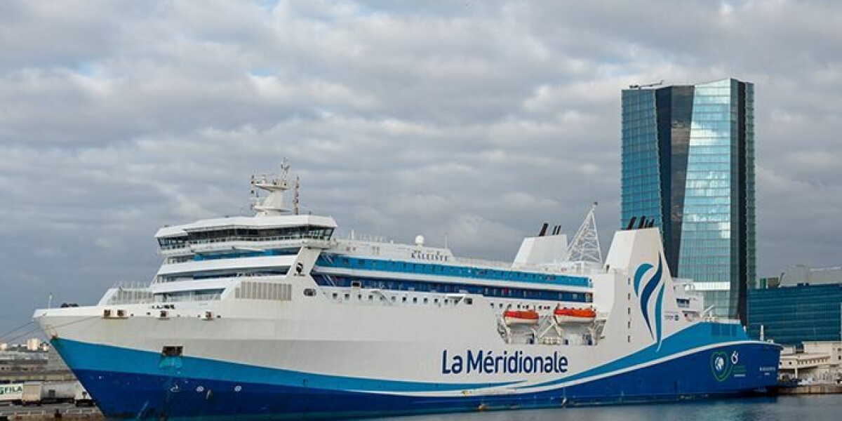 Marseille residents take port to court over cruise ship pollution