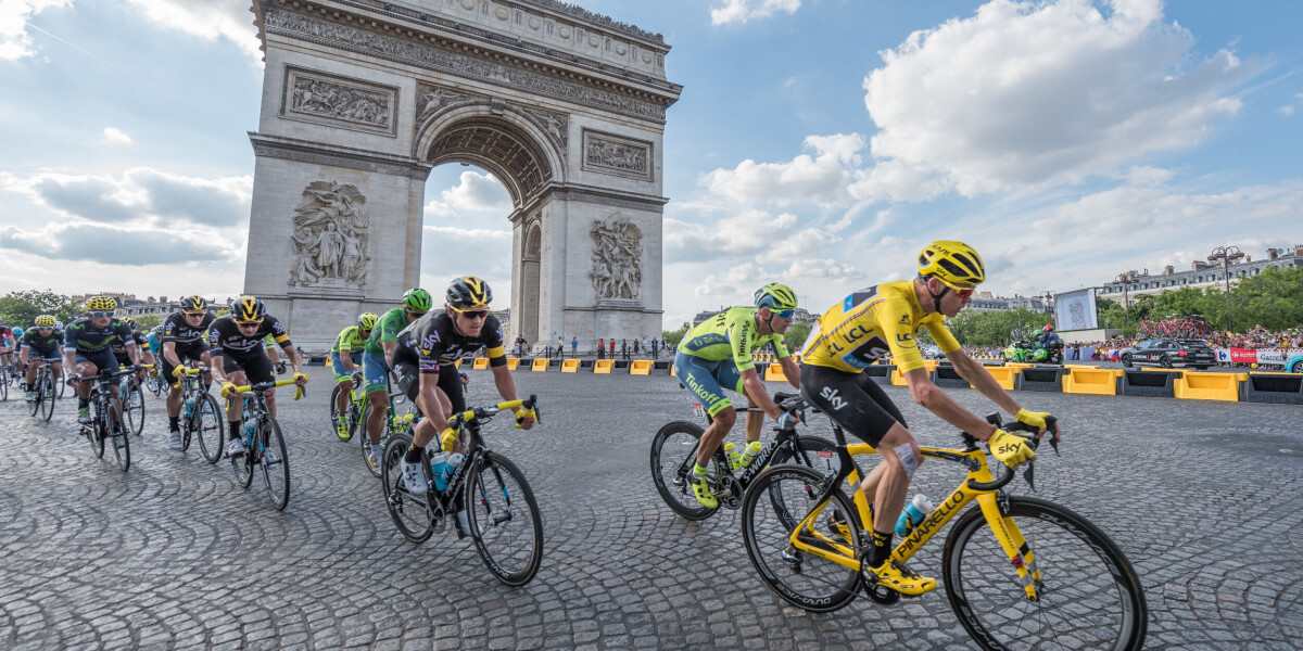 Why are tour de france cyclists called ‘runners’ in french?