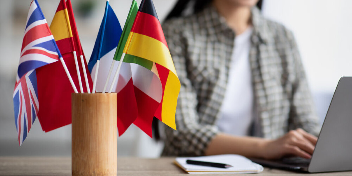 How do bilingual classes differ from others at french school?