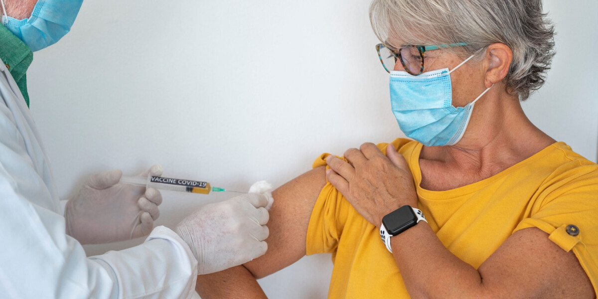 Covid france: extra booster fourth vaccine dose now open to all