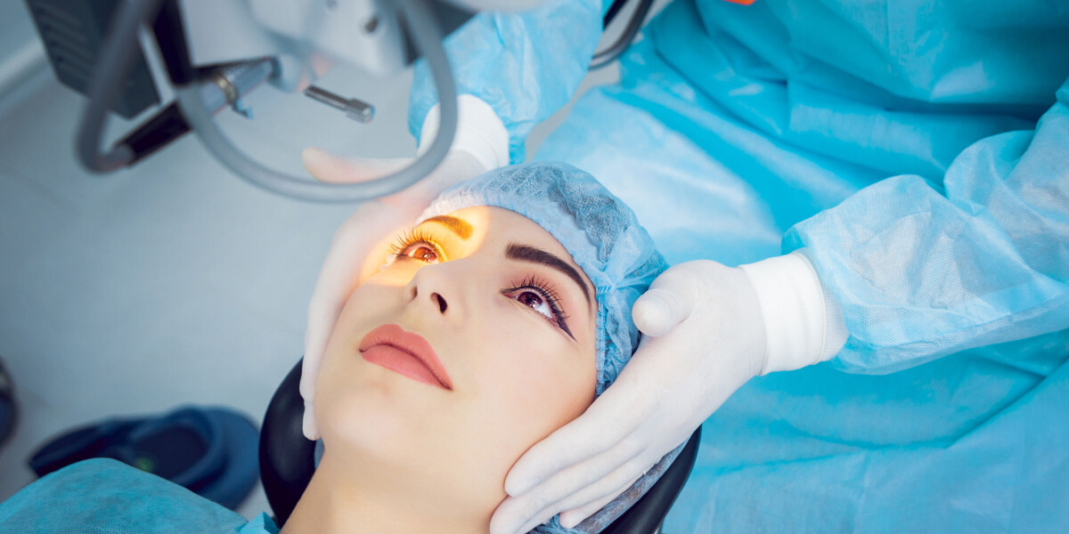 How much does cataract surgery cost in france?