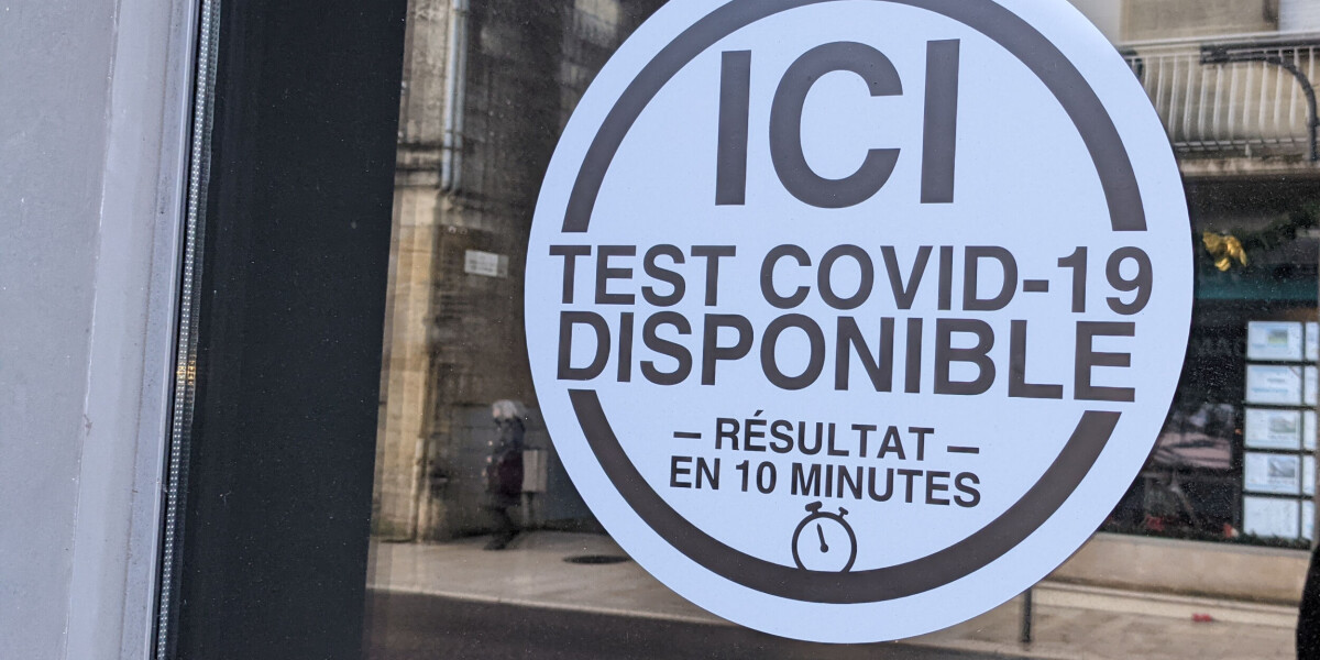 Covid test numbers drop in France, questions over their usefulness now