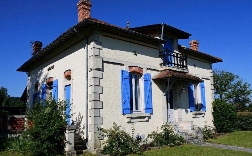 Derek and Eileen French's blue and white holiday home