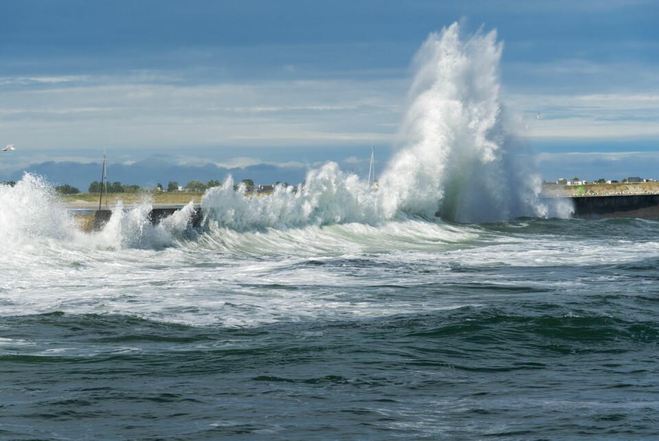 A huge wave in Finistère, Brittany