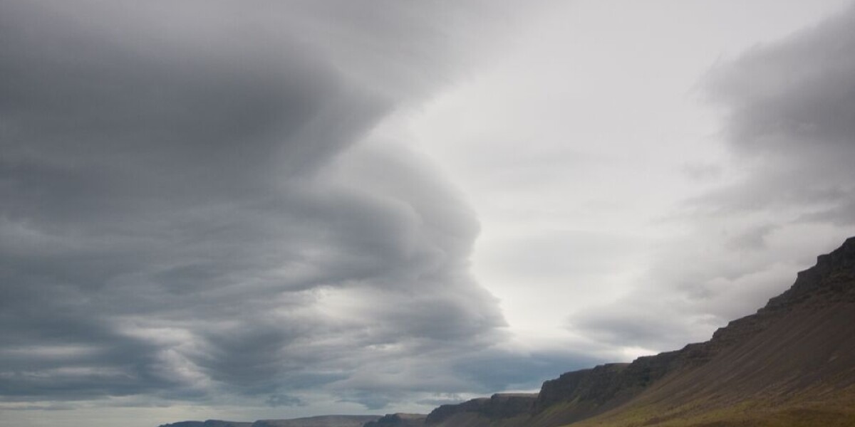 Storms and temperature drop: weather outlook september 21-22