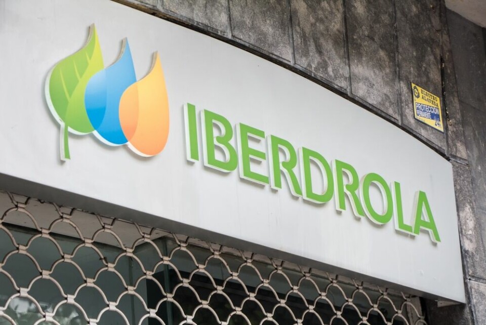 A photo of the Iberdrola logo on a closed shop