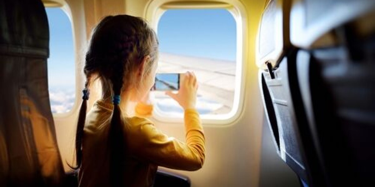 Travel rules for unaccompanied children leaving france