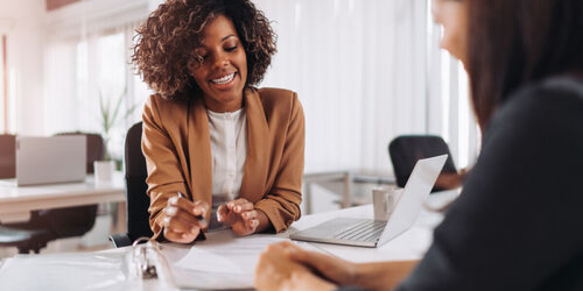 Where can i go to obtain free advice about legal issues in france?