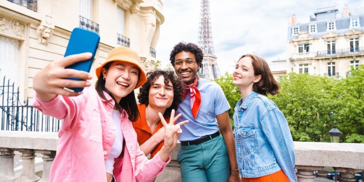 Boost in us, canadian and asian visitors to france this summer