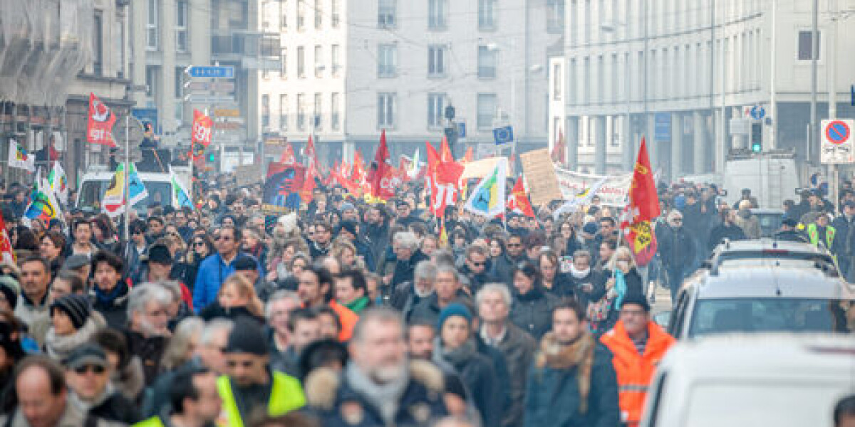 How do you know how many people really attended a protest in france?