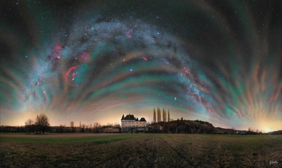 Mr Looten’s photo of the airglow phenomenon