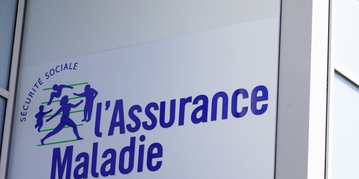 Thousands targeted after phone numbers hacked in health scam in france