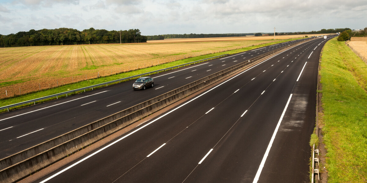 Road jams as protestors block normandy motorway over extension plan