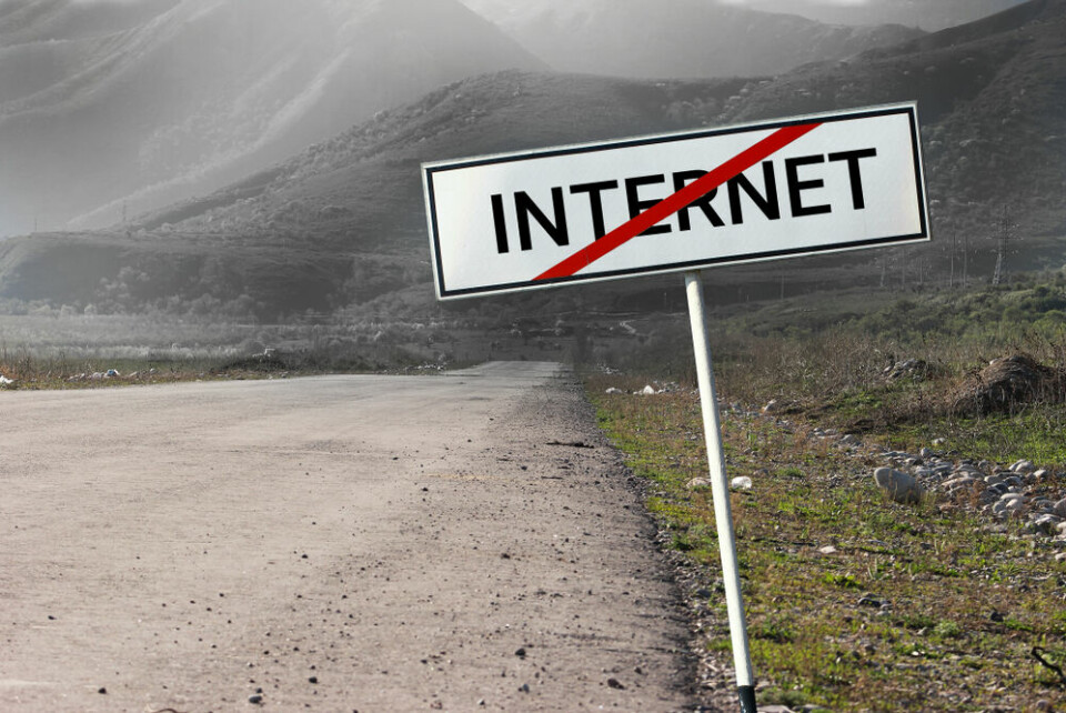 A sign on a road saying No Internet
