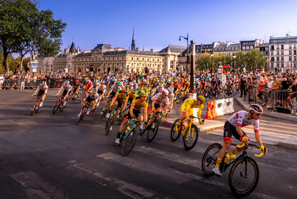 Cyclists at the Tour de France 2021