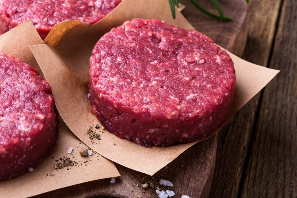 Steak haché. Ground beef products recalled by French supermarkets over E. coli risk
