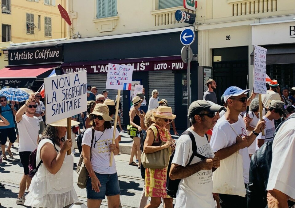 An image of the demonstration against the French health pass which happened in Nice on Saturday, August 21