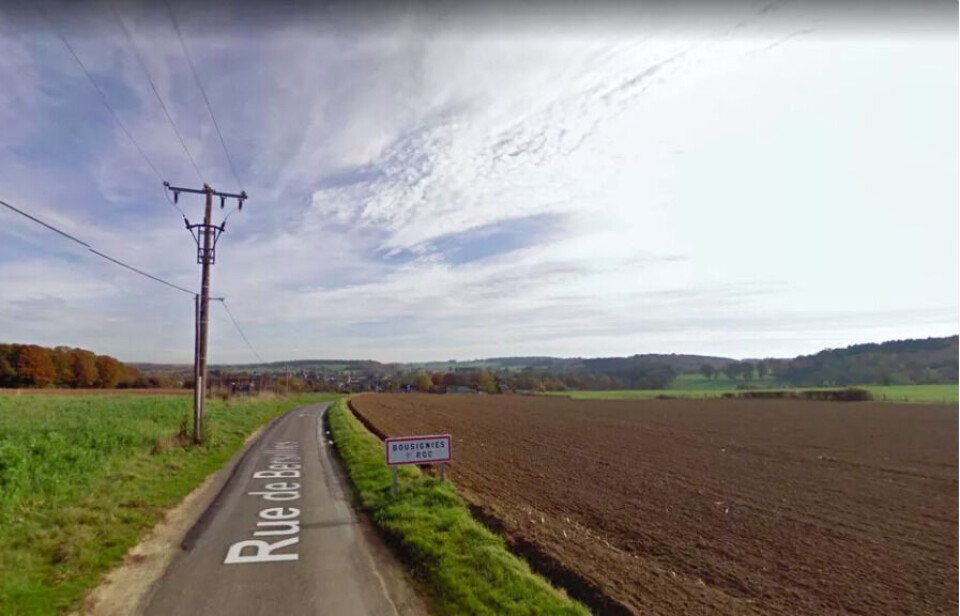 Google maps / Google Rural road near French-Belgian border. Belgian farmer moves boundary marker to make France two metres smaller
