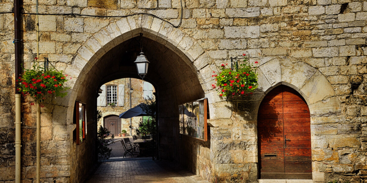 This small french town was refuge to english throne heir until death