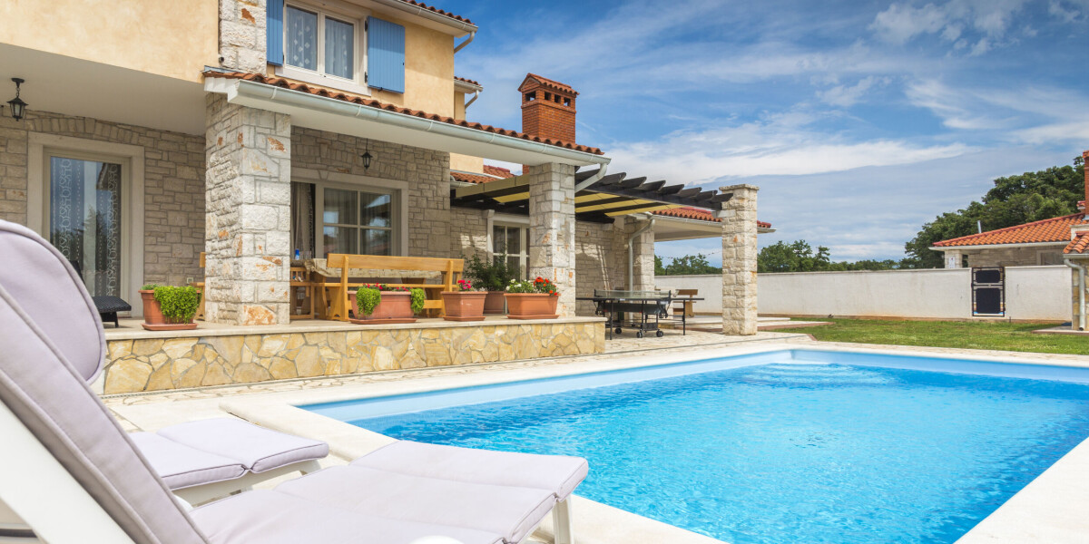 Tax and planning: when and how to declare a swimming pool in france