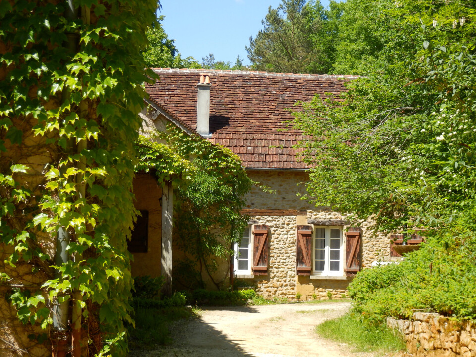 Stephen Farhall / Shutterstock An image of a gite in France