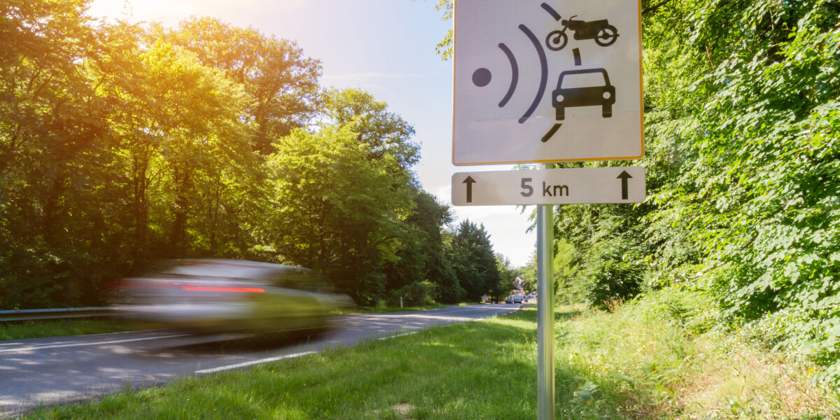 Driver fails to register change of address and amasses €14,500 in fines from same french radar