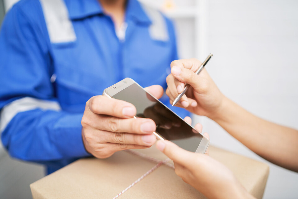 Have a nice day Photo / Shutterstock A home delivery parcel being signed for. French senators suggest environmental charge for home parcel delivery