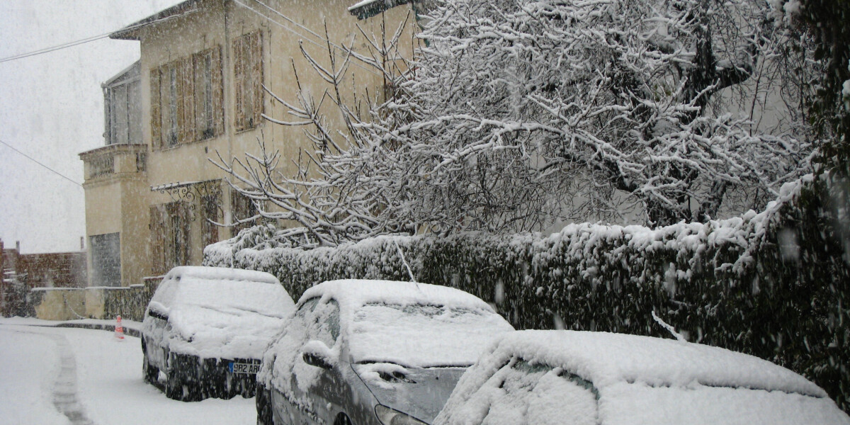 Snow hits central and northern france: weekend weather outlook february 8 - 9