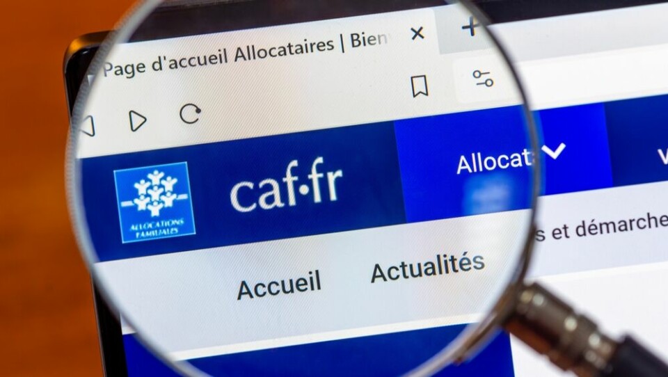 A close-up view of the Caf.fr benefits website