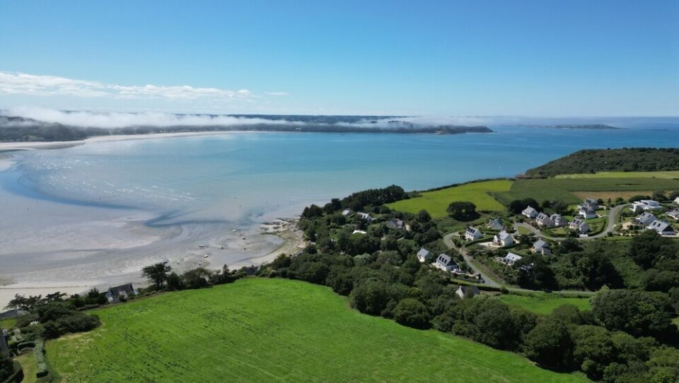Natoe / Shutterstock An aerial view of the beach at Saint-Efflam (Brittany)