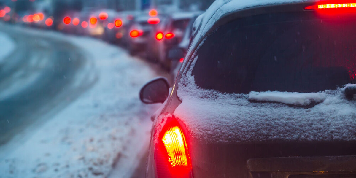 Motorway closures and snow and ice warnings as cold sets in in france