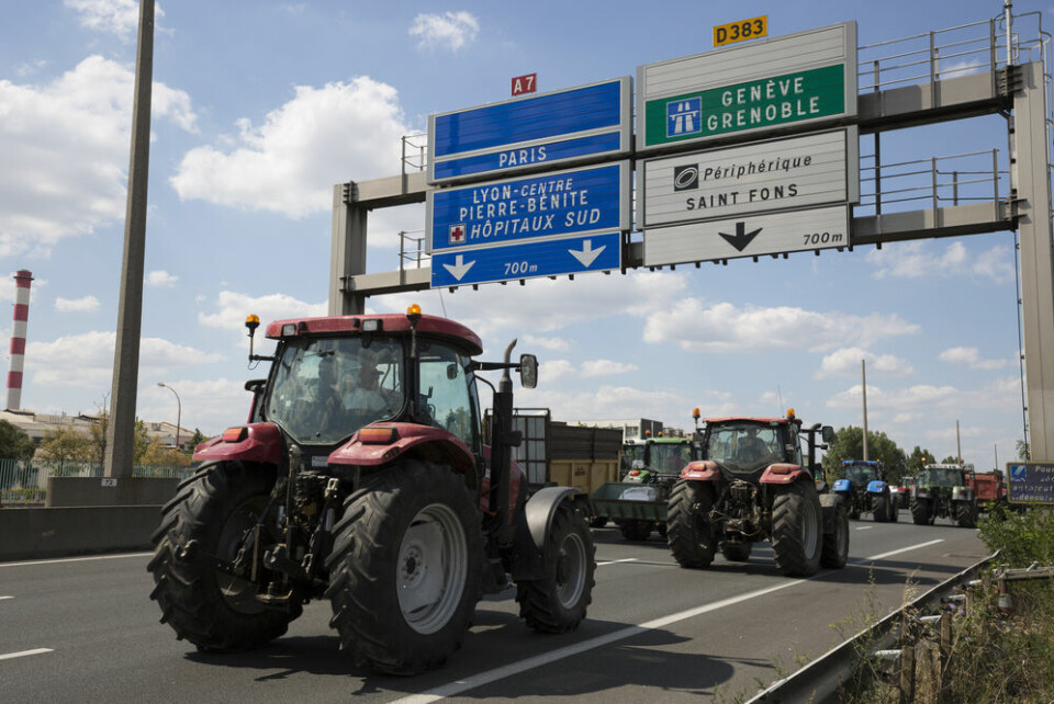 Tractors blocking the A7 motorway in 2015