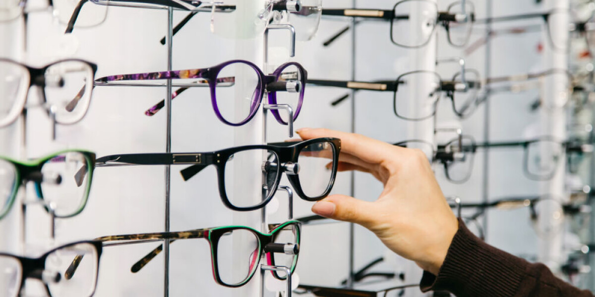 How to get a free pair of glasses in france