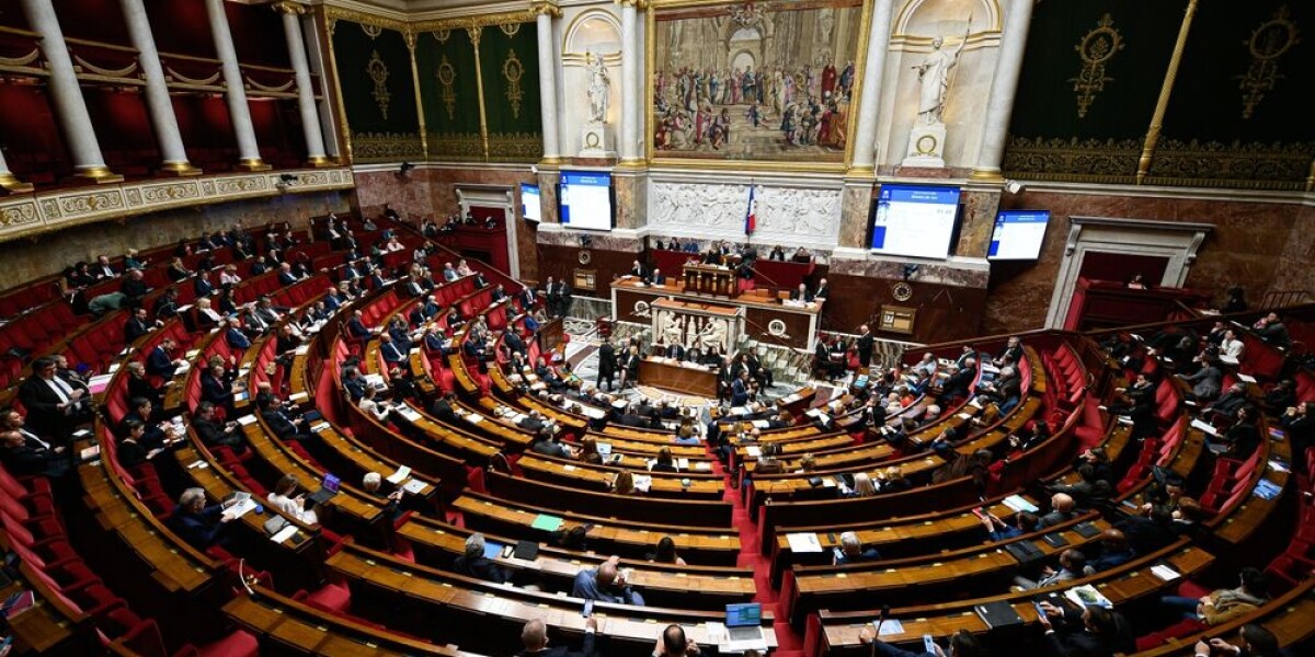 Flurry of new mp bids to ease visits to second homes in france