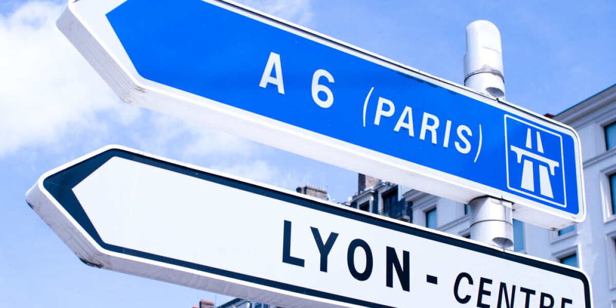 Lyon to base parking fees on weight of car and driver income