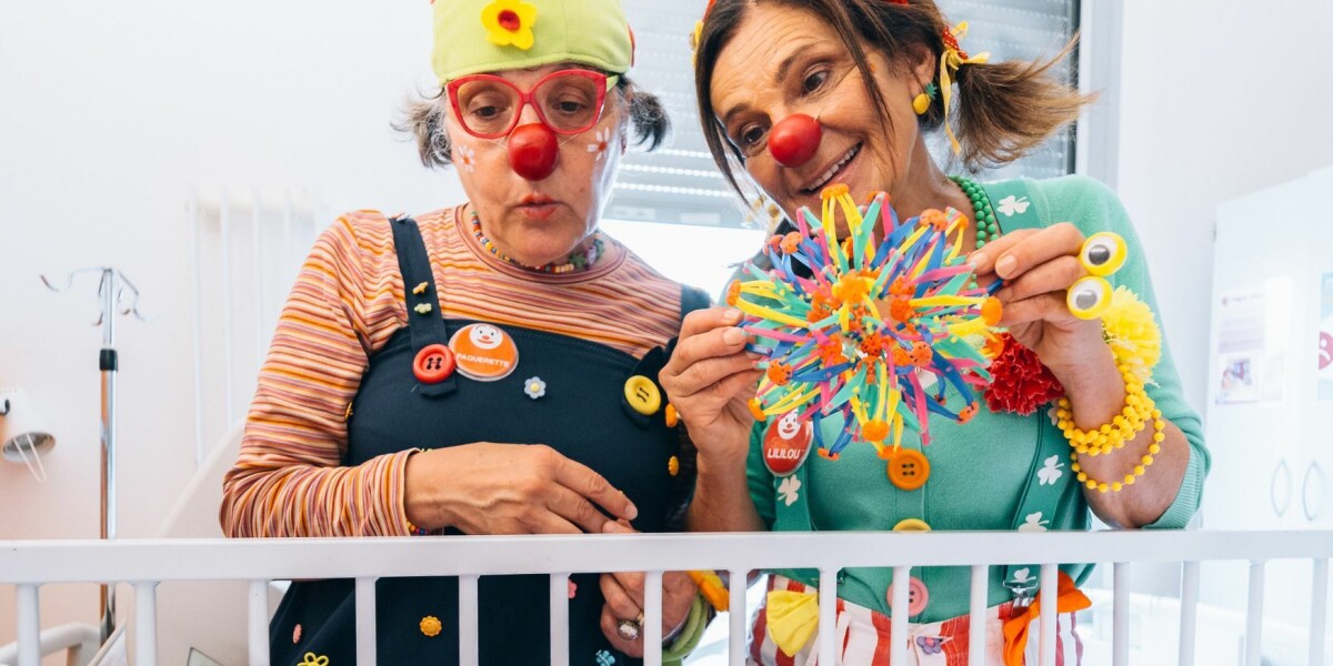 Scheme sends clowns to cheer up children in hospital in france